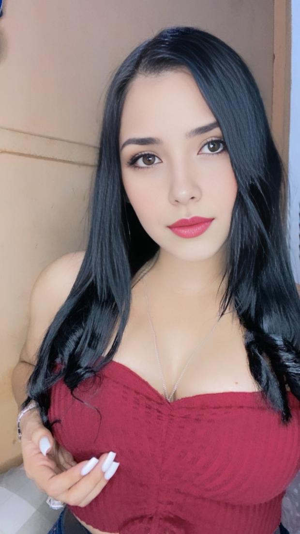Karla Megan — Redes Sociales