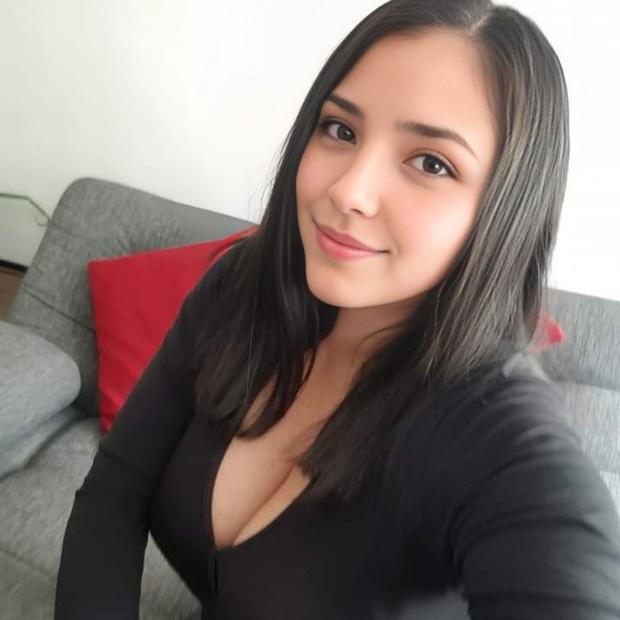 Karla Megan — Redes Sociales