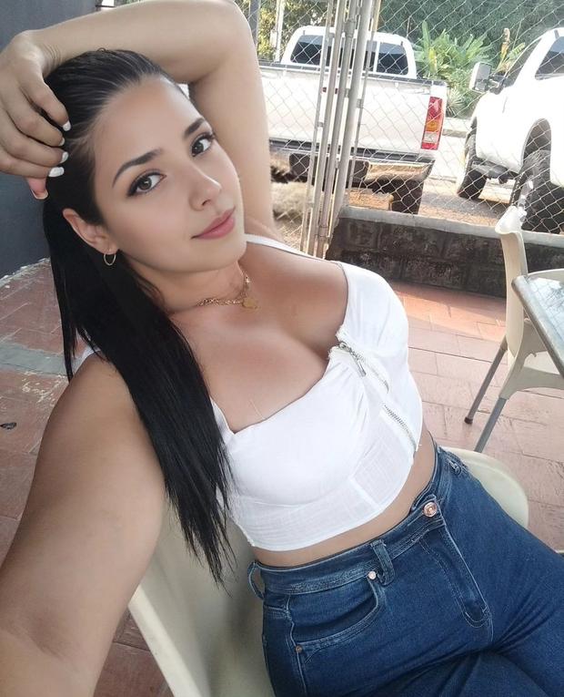 Karla Megan — Redes Sociales